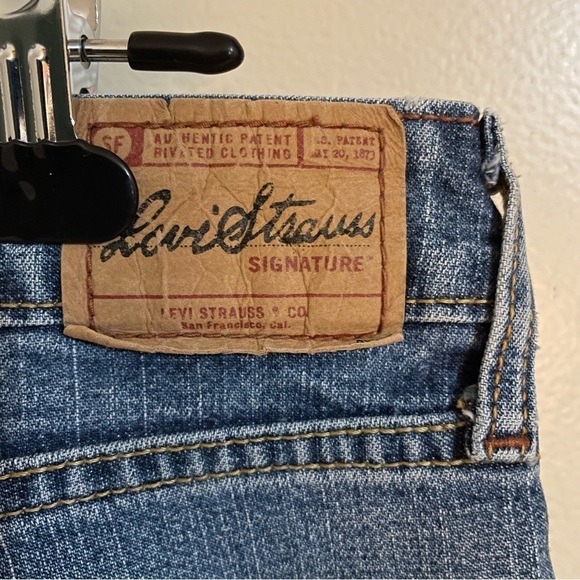 LEVI’S Strauss Signature Boot Cut Stretch Jeans. - Picture 8 of 8